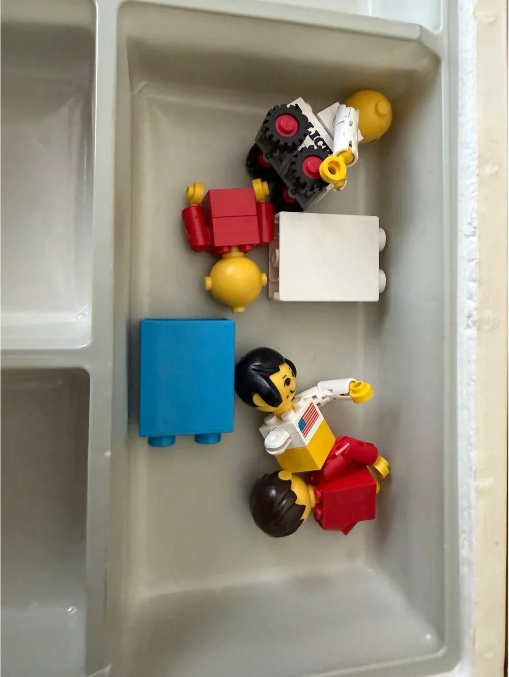 Lego #112 Universal Bulding Set 1977 (Just the Box and a few pieces)